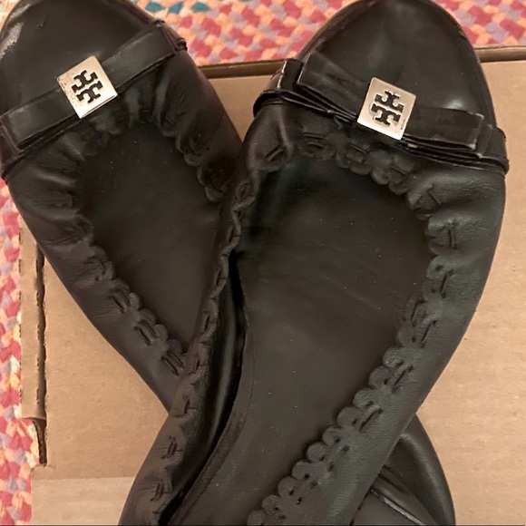 Tory Burch Shoes - Tory Burch Black Patent Leather Flats, Size 7